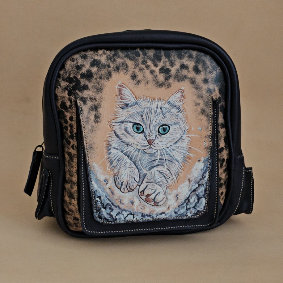 kedi İşlemeli hakiki deri mini sırt & omuz Çantası kedi İşlemeli hakiki deri mini sırt & omuz Çantası